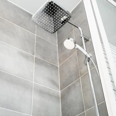 아파트 Charming Ostend Home: Near Beach City Center