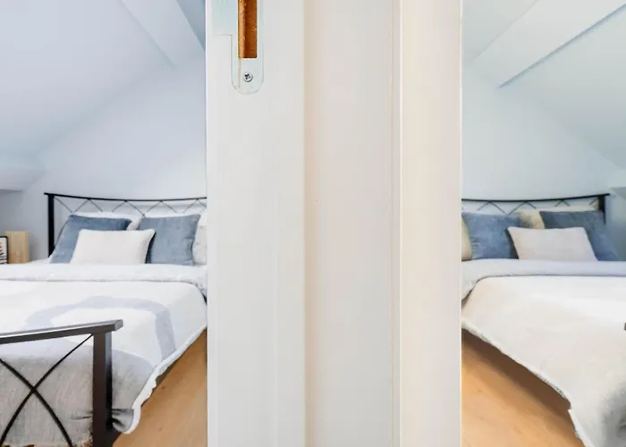 Charming Home: Near Center Apartment