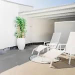 Charming Home: Near Center *