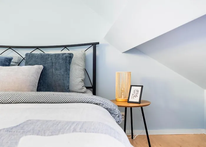 Charming Home: Near Center Vakantiehuis