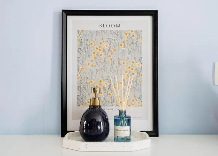 Vakantiehuis Charming Home: Near Center *