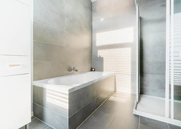 Charming Home: Near Center Vakantiehuis *